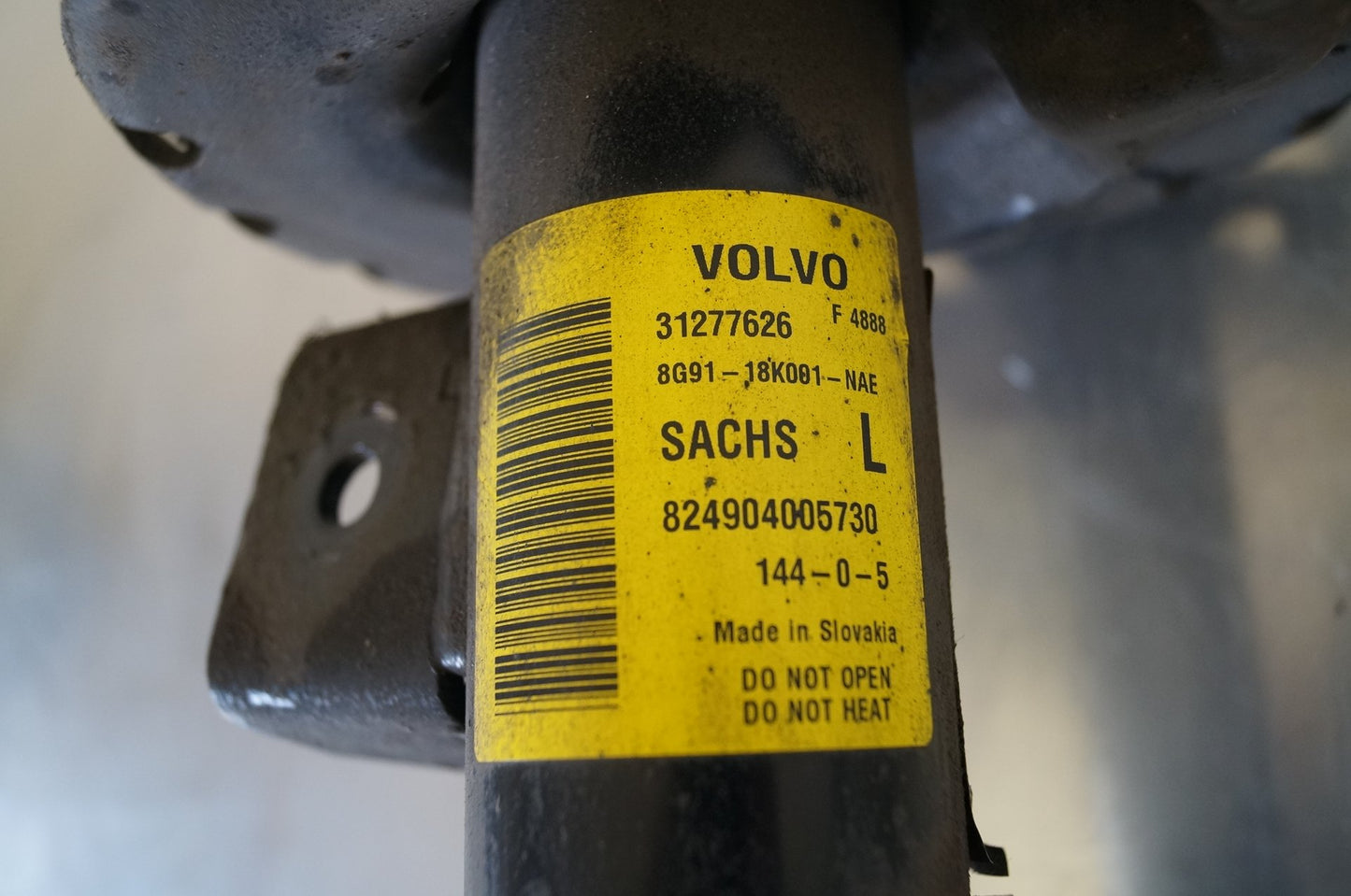 2008 - 2016 Volvo XC60 Left Front Shock Absorber 31277626