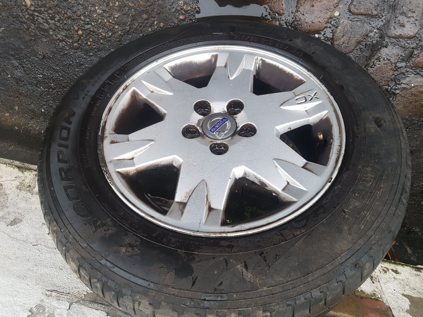 2000 - 2007 Volvo XC70 Estate Alloy Wheel 30647473
