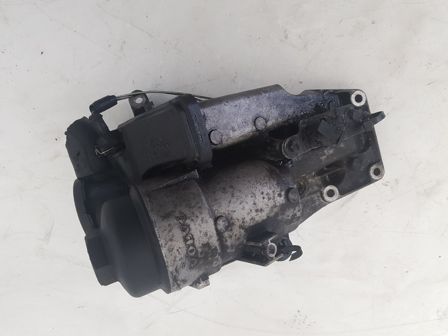 2007 - 2013 Volvo C70 Convertible Oil Filter Housing 31338685
