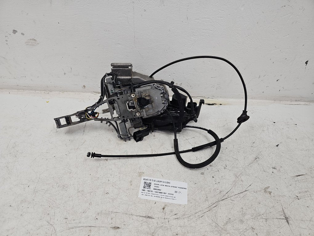 2007 - 2013 Volvo C70 Convertible Left Front Door Lock Actuator 30632852