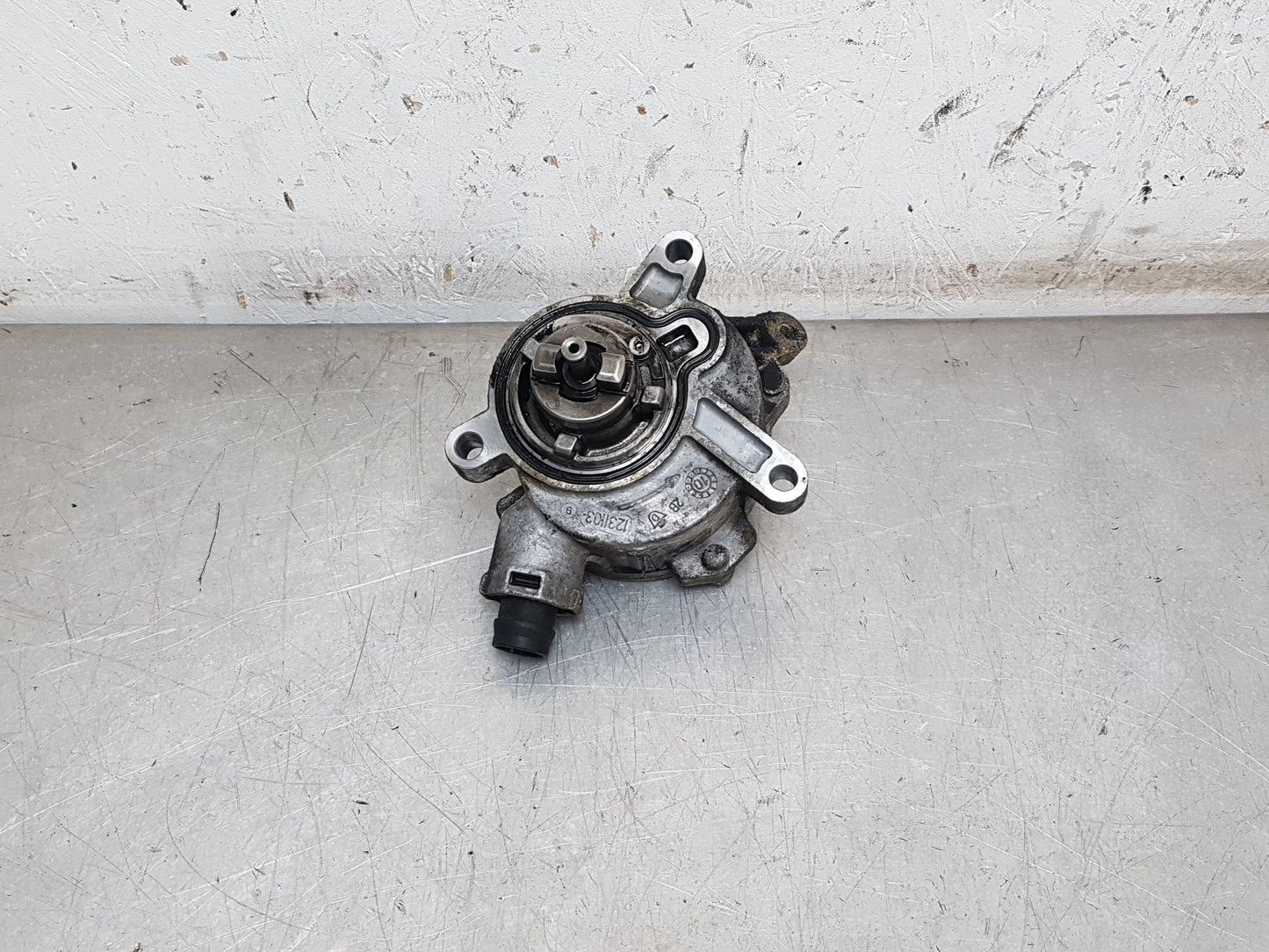2008 - 2012 Volvo V50 Vacuum/Air Pump 31219463
