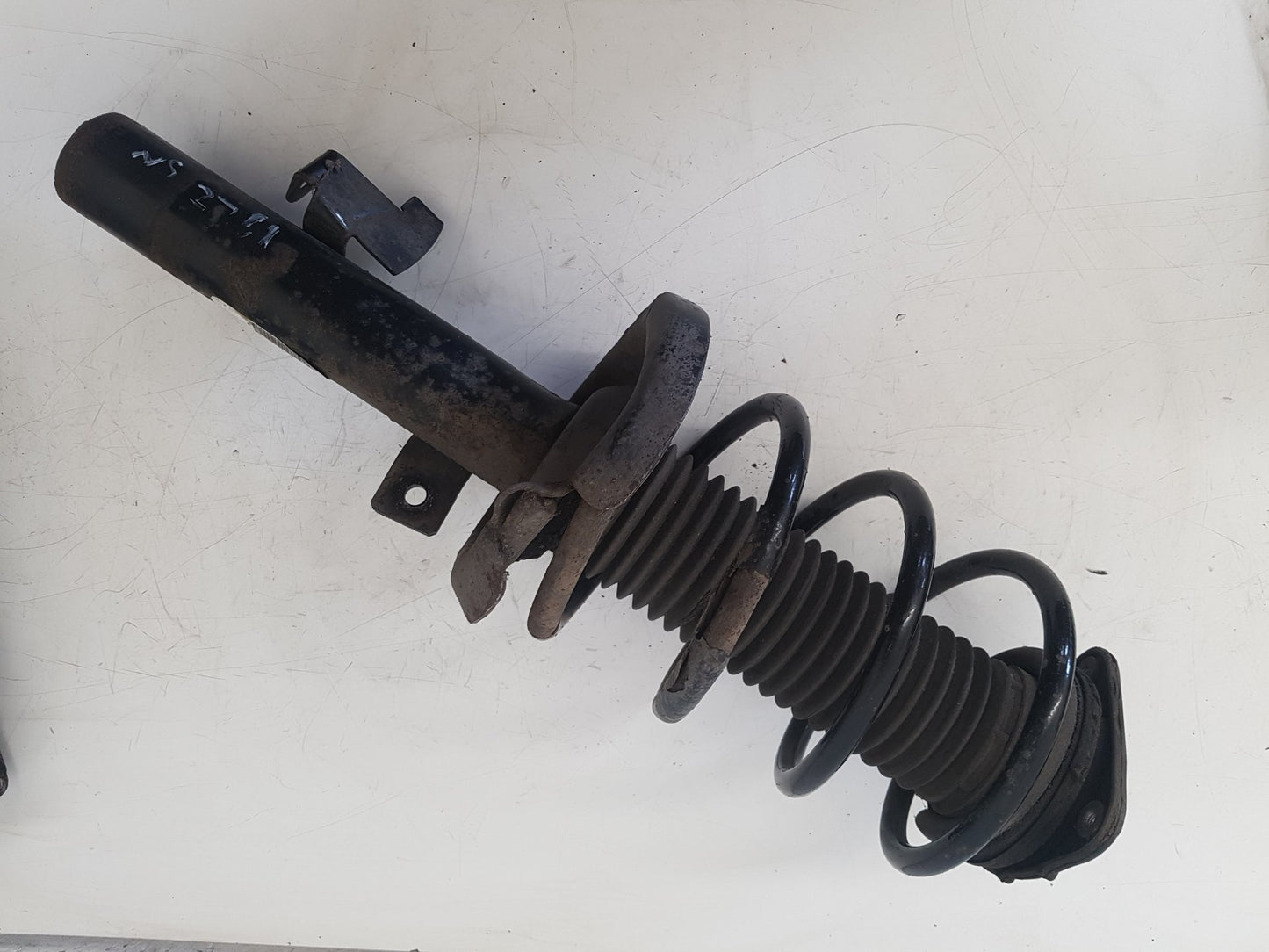 2006 - 2010 Volvo C70 Left Front Shock Absorber