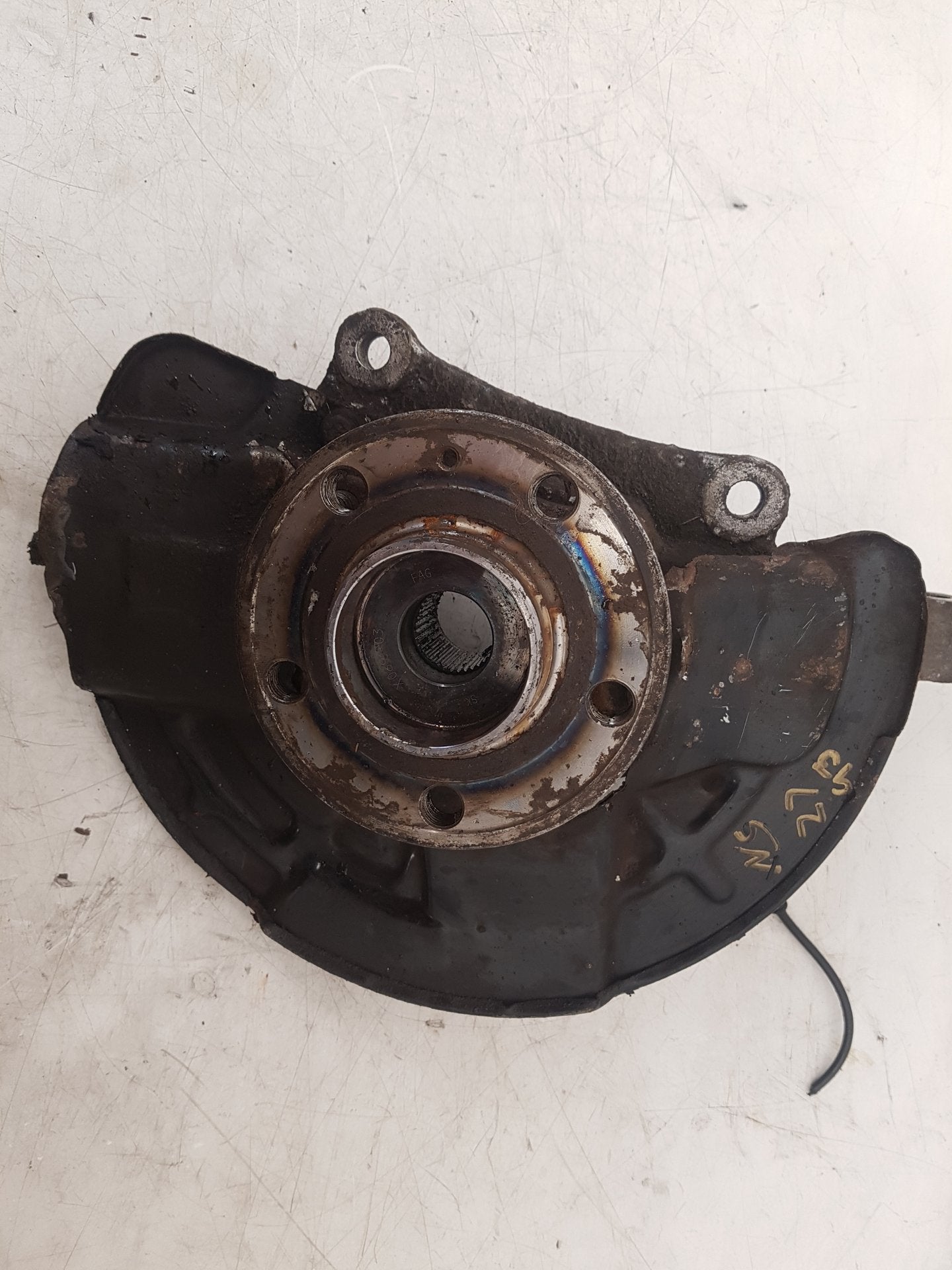 2007 Volvo V70 Estate Left Front Hub Assembly 31200311
