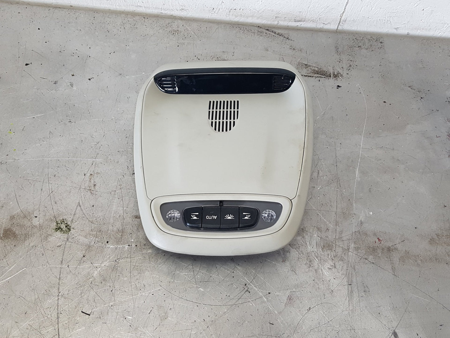 2012 - 2018 Volvo V40 Hatchback Interior Light 39825822
