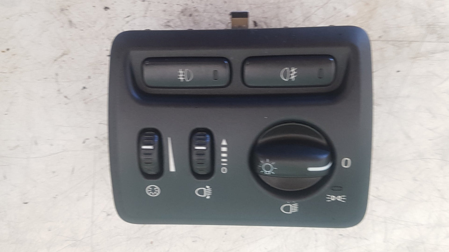2003-2007 Volvo XC70 II 295 Estate Driving Light Switch 30739314