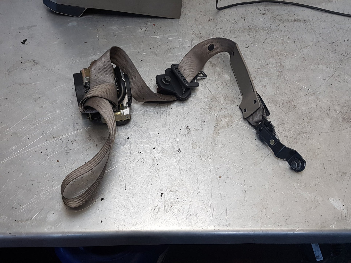 2003 - 2007 Volvo XC90 Right Rear Seat belt 30642797