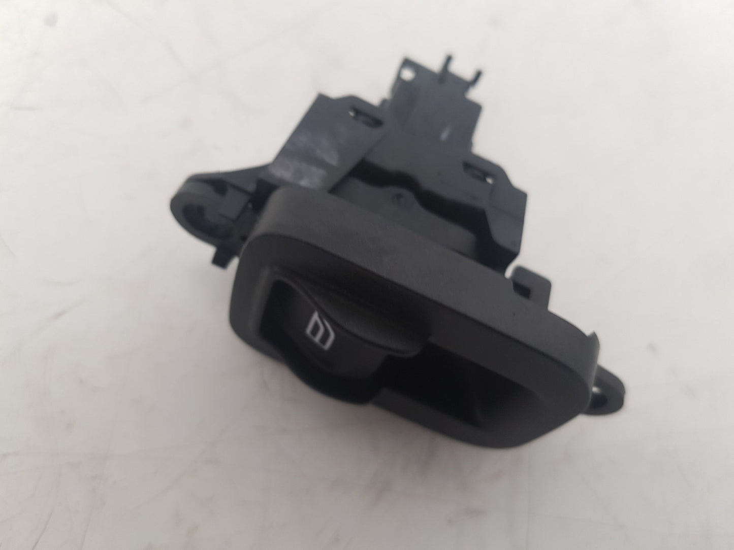 2005 - 2012 Volvo S40 Saloon Left Front Window Switch 30773217