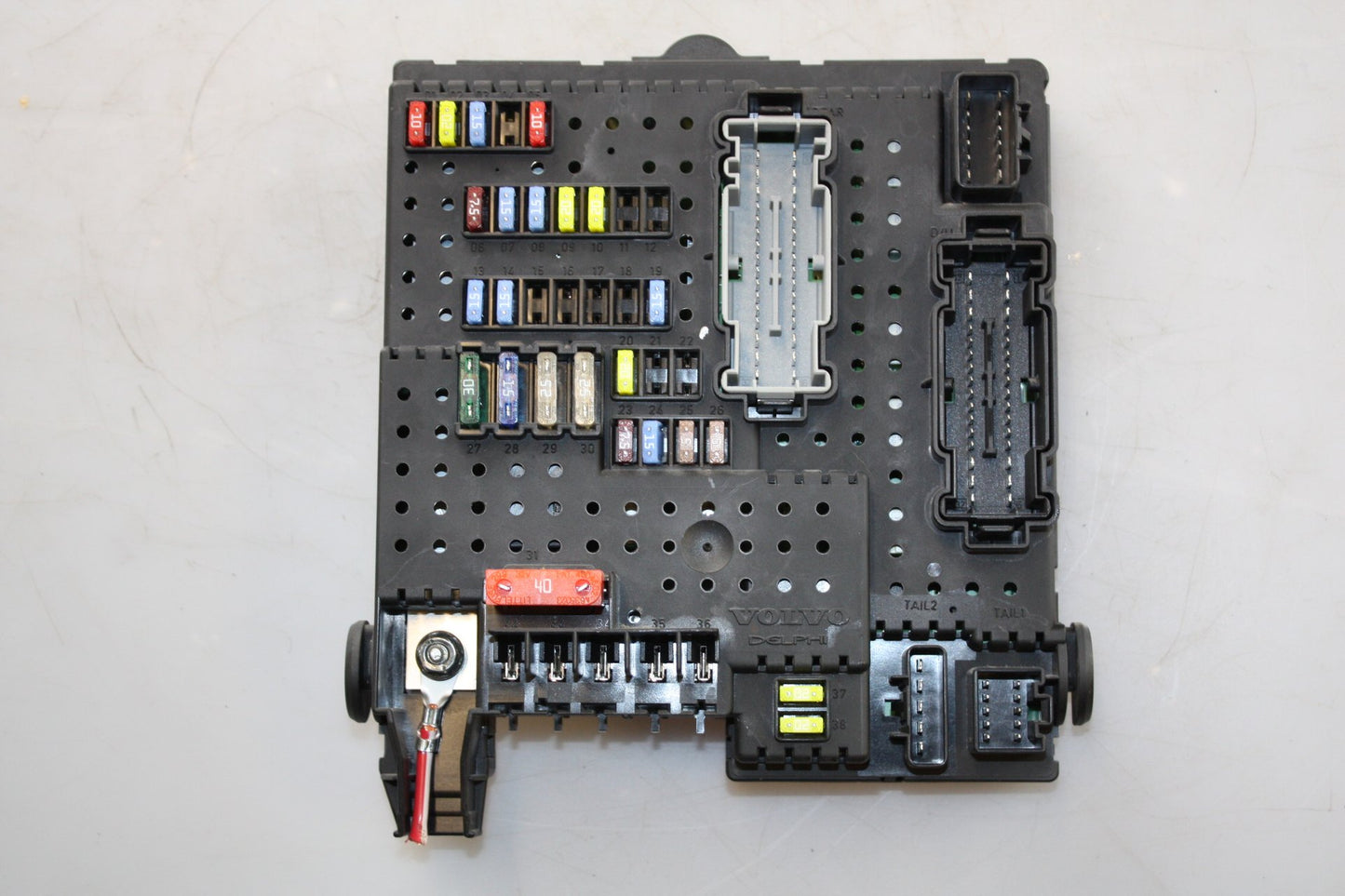 2004 Volvo XC90 Estate FUSE BOX (BODY ECU)(REAR ELECTRONIC MODULE) 8676391