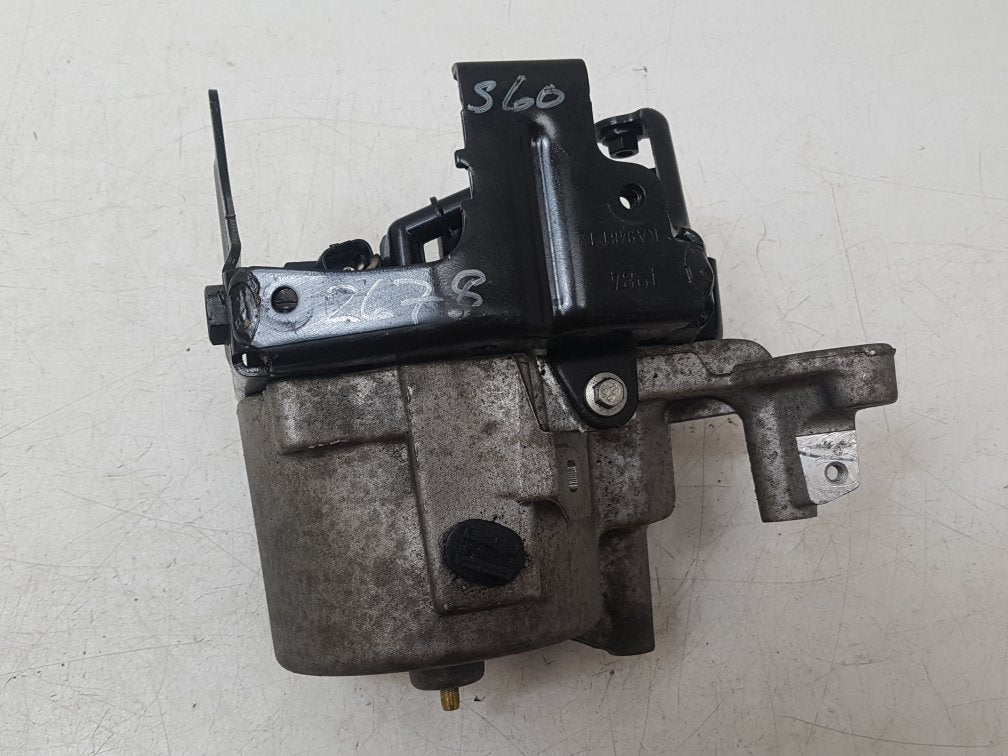 2015 Volvo S60 Saloon Fuel Filter Housing AV6Q9180CA
