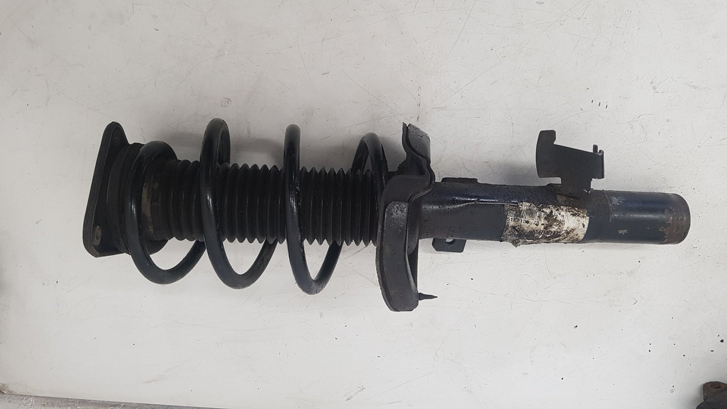 2012 - 2015 Volvo V40 Hatchback Right Front Shock Absorber 31360946