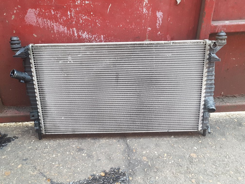 2004 - 2010 Volvo V50 Estate Radiator 30741094
