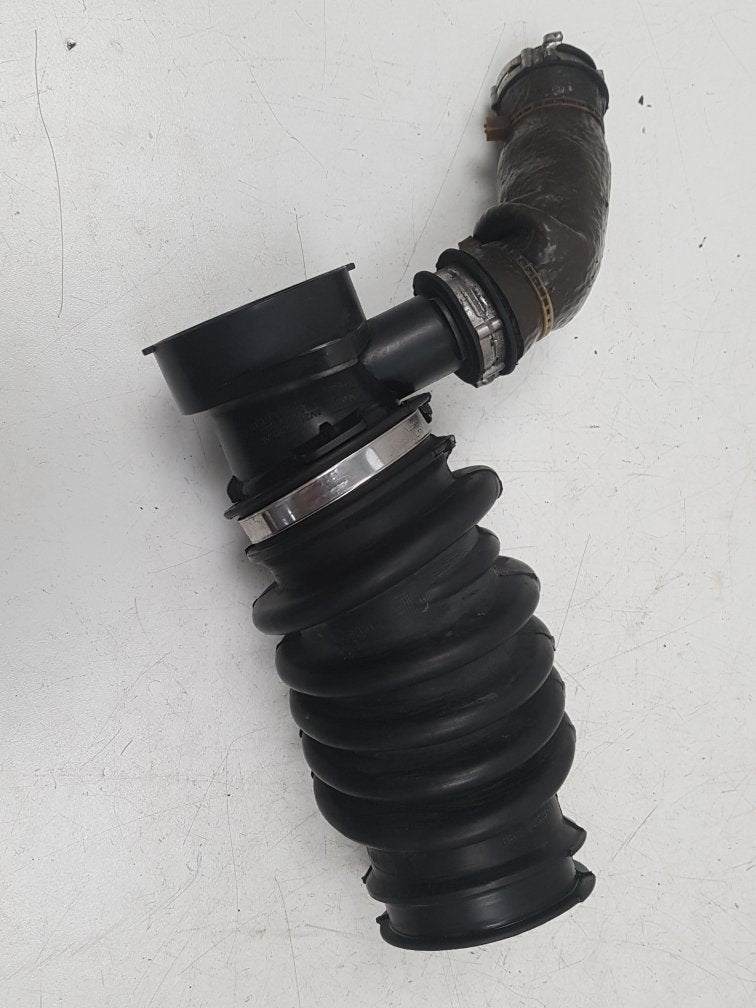2010 - 2015 Volvo V60 Estate INTAKE HOSE AV21-9C623-AD