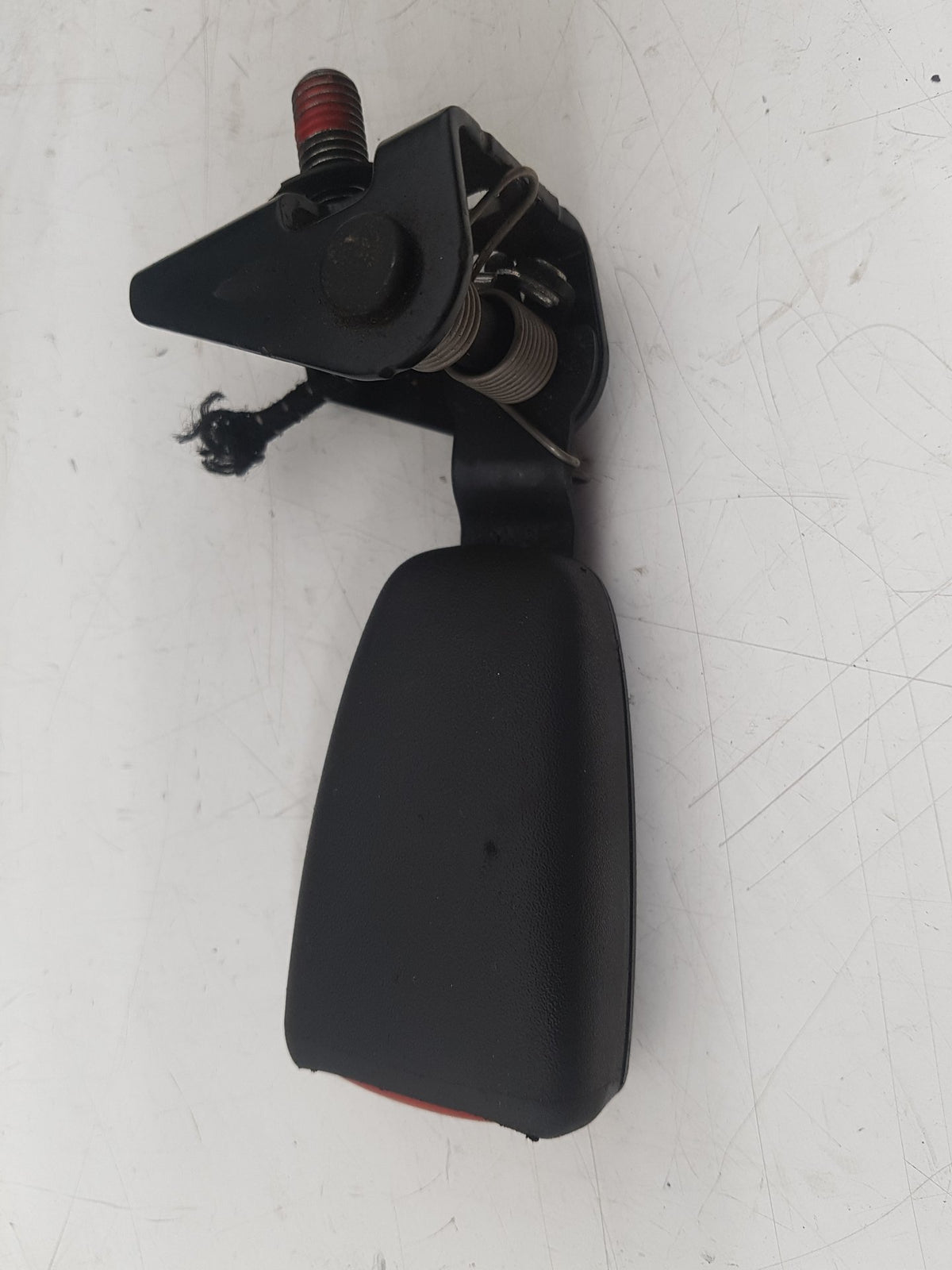 2004 Volvo V70 D5 Rear Right Seatbelt Anchor 675039