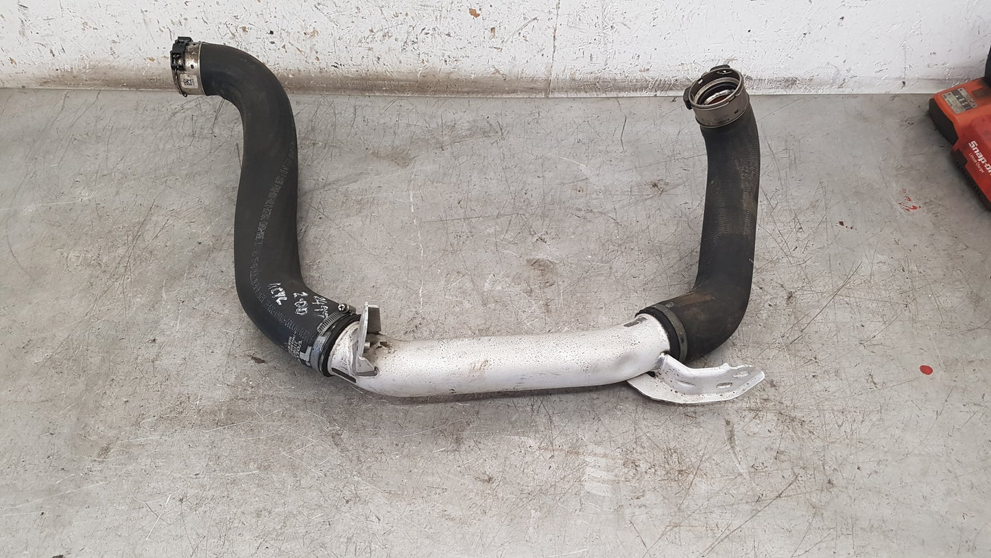 2015 - 2019 Volvo V40 Cross Country Hatchback Intercooler Pipe 31370060