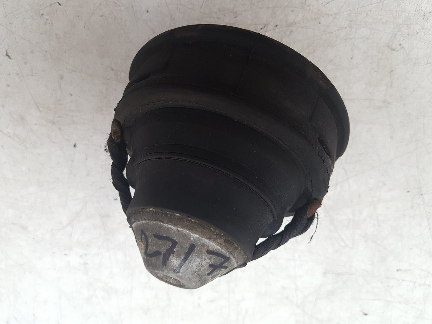 1992 - 1997 Volvo 850 Estate Rear Engine Mount 3507996