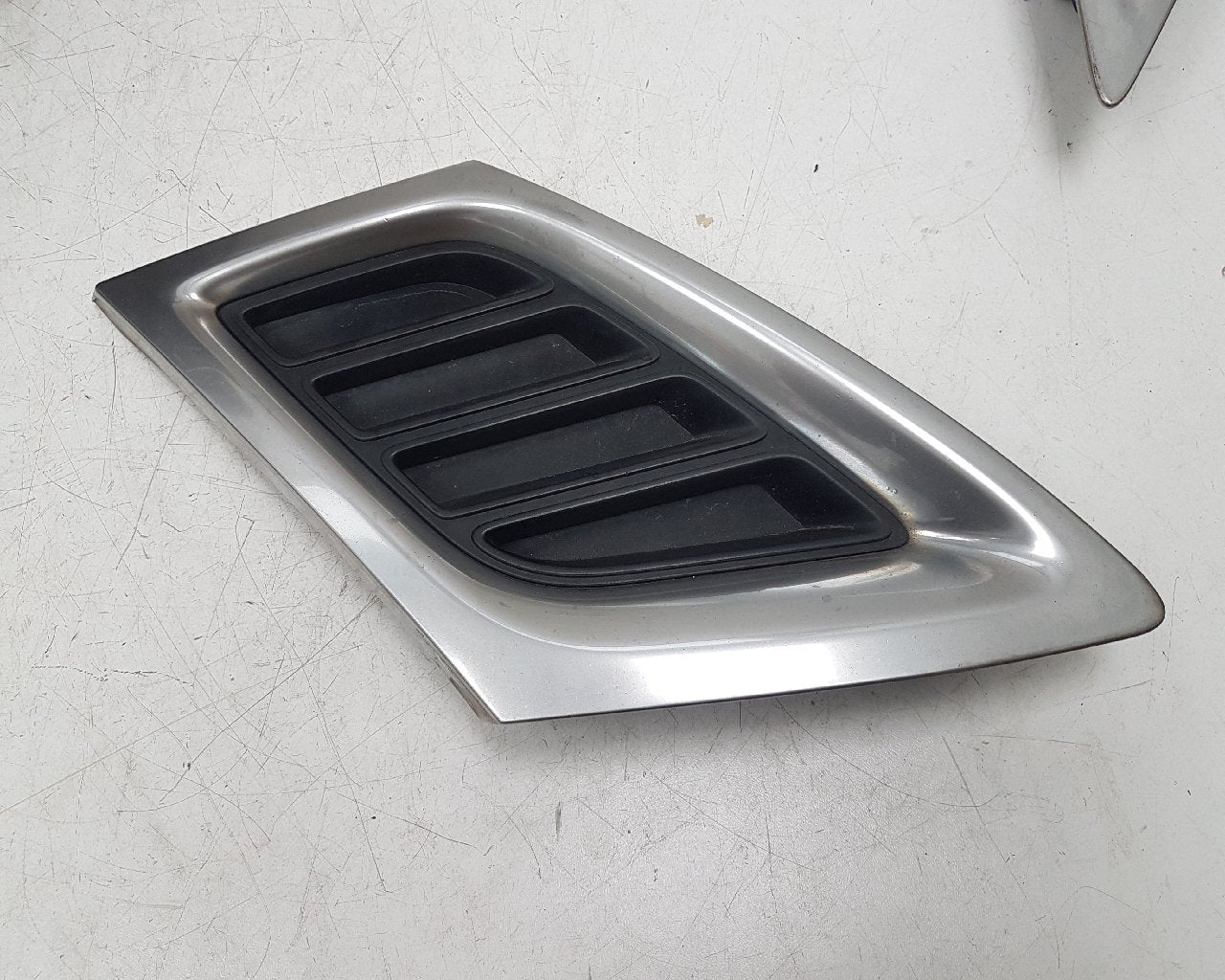 2008 - 2012 Saab 9-3 Convertible FRONT GRILL (O/S) 12765504