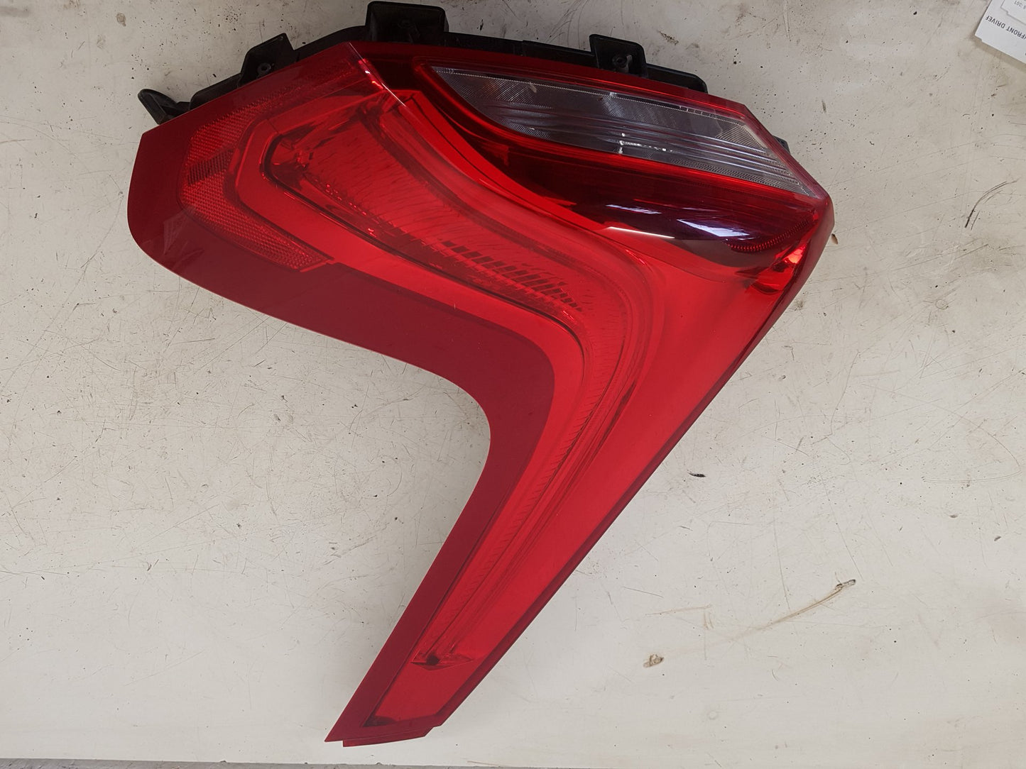 2012 - 2015 Volvo V40 Hatchback Right Taillight 31395845