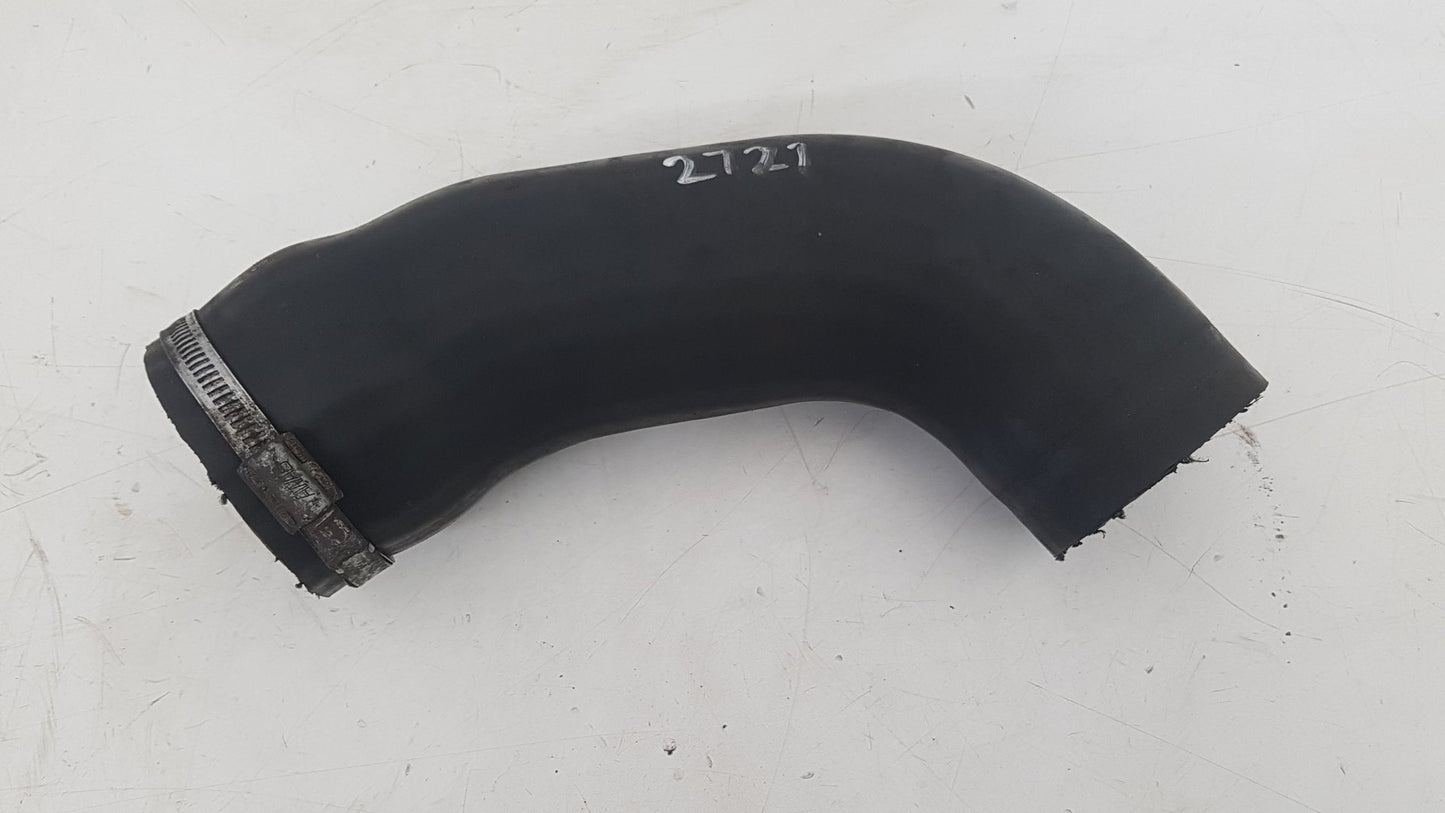 2000 - 2004 Volvo V40 Estate INTERCOOLER HOSE 30621196
