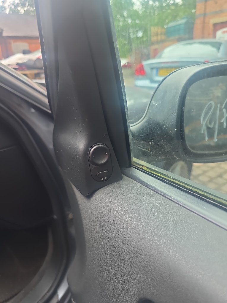 2006 - 2009 Saab 9-5 Saloon Mirror Retract Switch