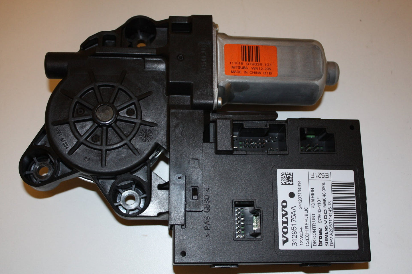 2010 - 2012 Volvo C30 Hatchback WINDOW REG MOTOR (PASSENGER SIDE FRONT) 31295175AA 31295175