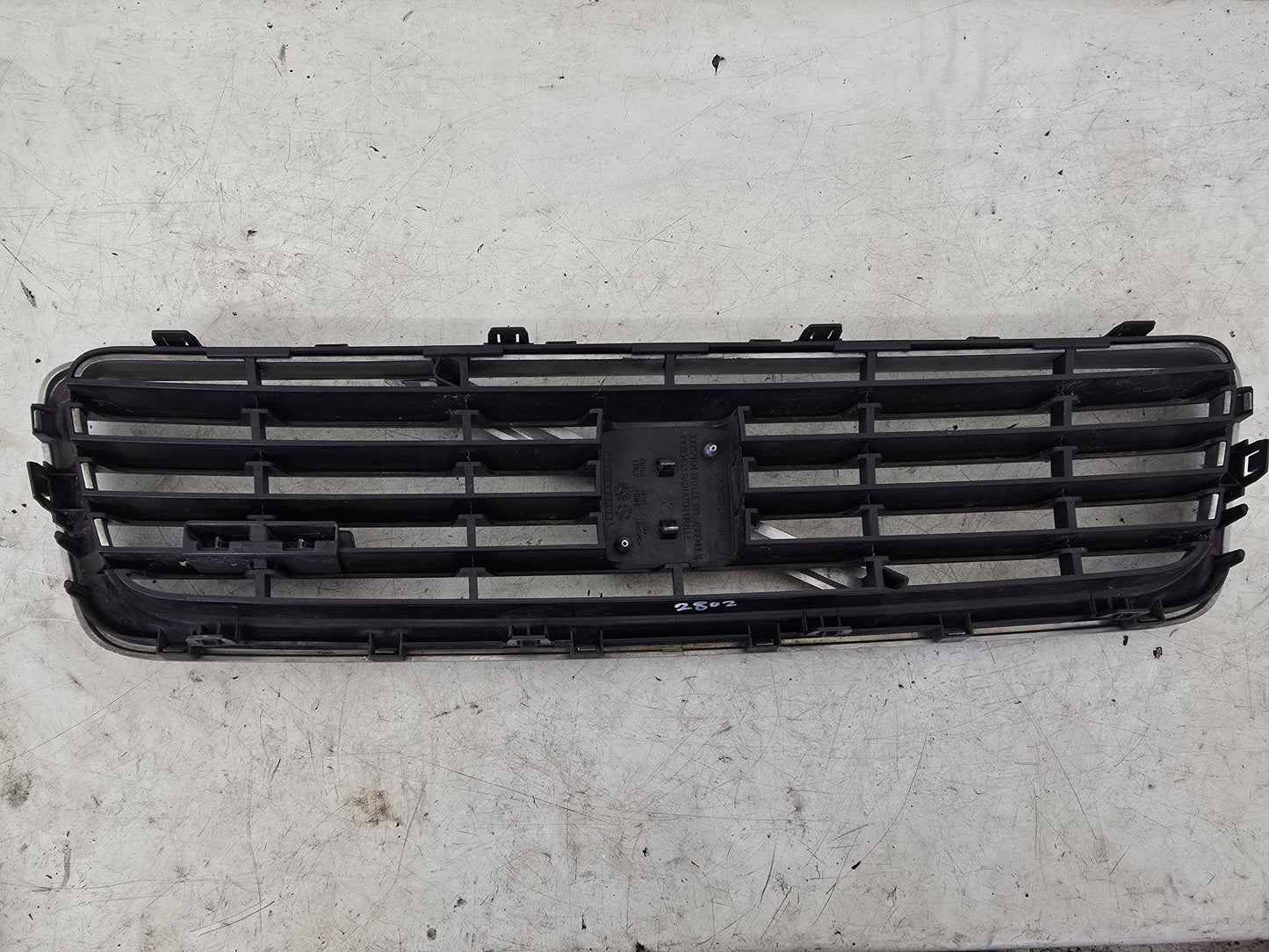 2008 Volvo C30 Sport Bumper Grille 30657194