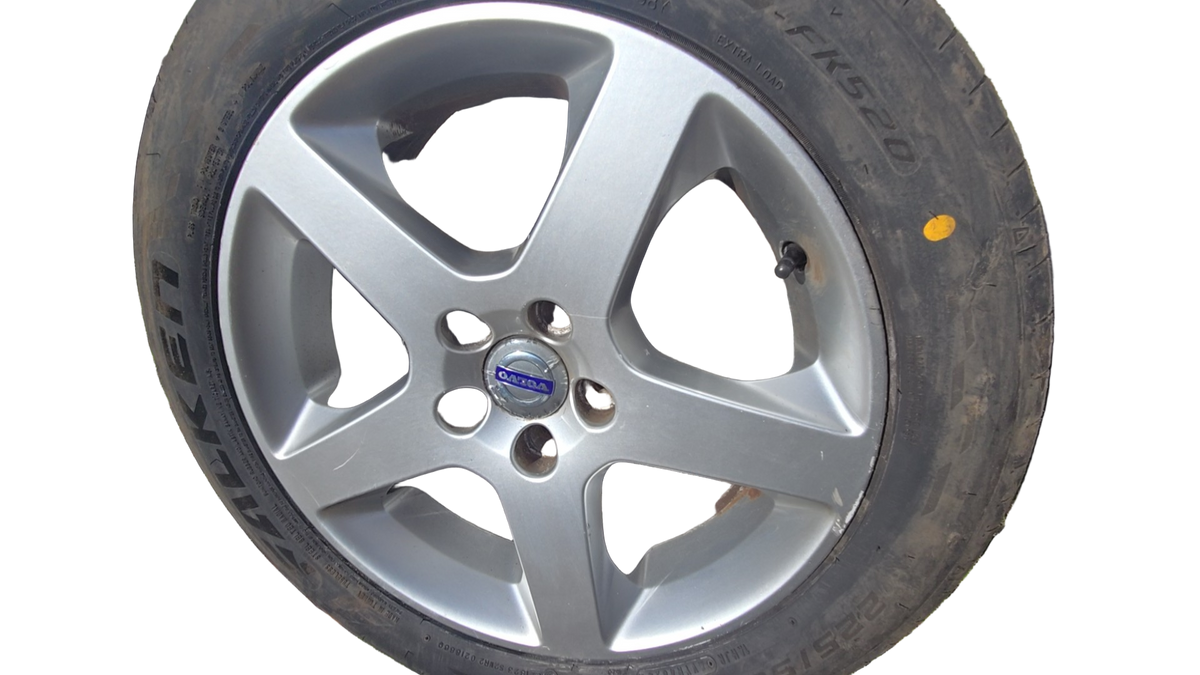 31280052 Genuine Volvo V70 III 18" Alloy Wheel 8J 5x108 ET55 225/50/17 Tyre 2008-2016