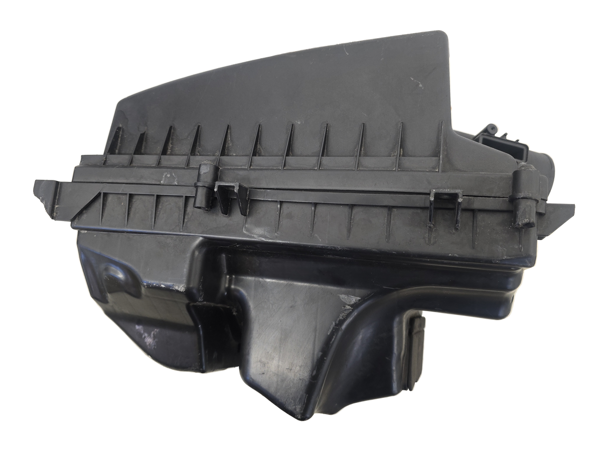 2012 Volvo V60 DRIVe Air Filter Housing 31274475 1560cc D4162T Diesel — Genuine