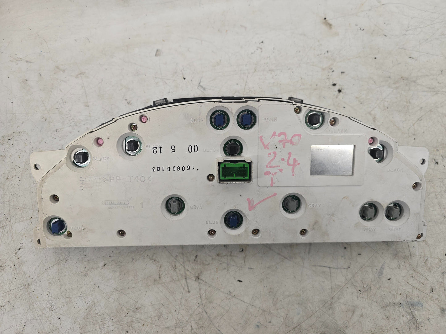 9499669 Volvo V70 S60 Instrument Cluster Speedo Clocks 2000-2004 Genuine