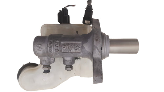 2010-2013 Volvo C30 Brake Master Cylinder and Fluid Reservoir CLASS 4