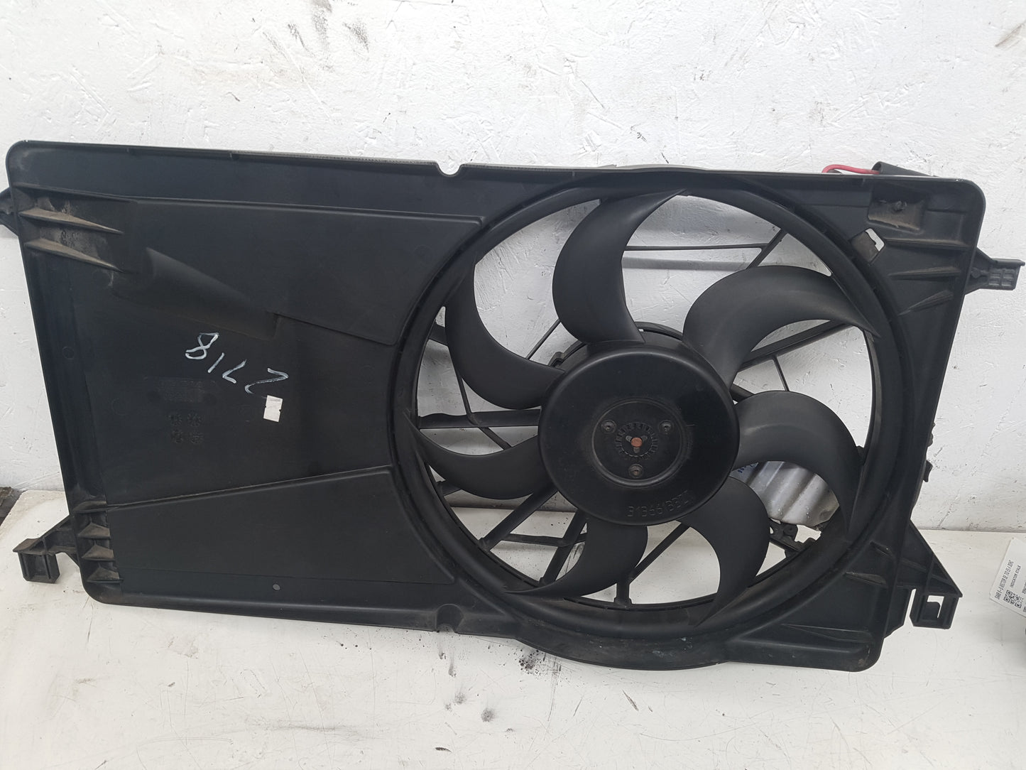 2008-2012 Volvo S40 Radiator Fan and Cowling 3135103743