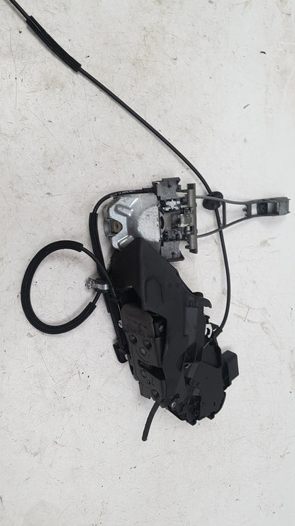 2006 Volvo C70 Left Front Door Lock Actuator 31416681
