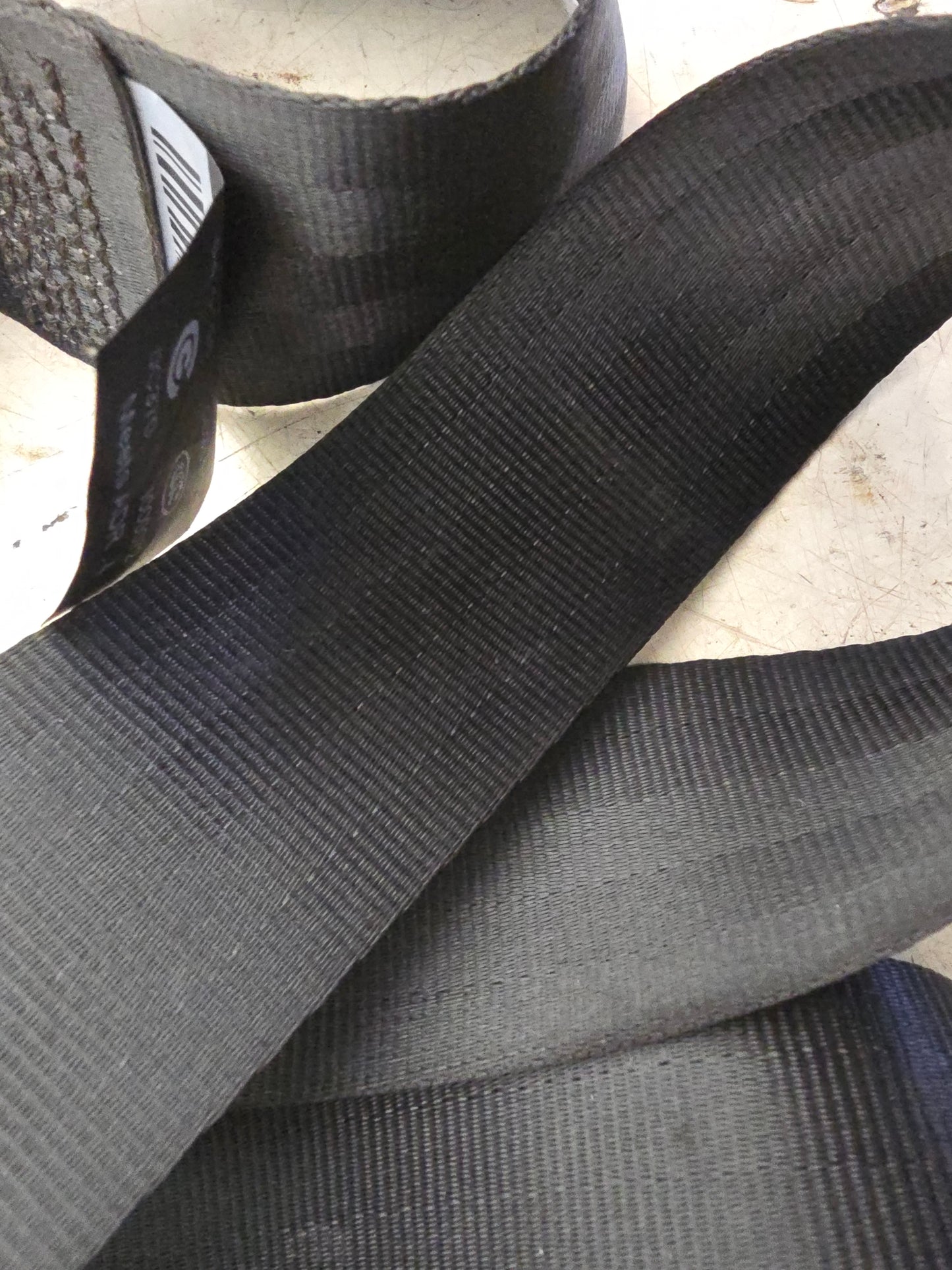 2015 Volvo V40 Rear Middle Seatbelt Grey 1323249