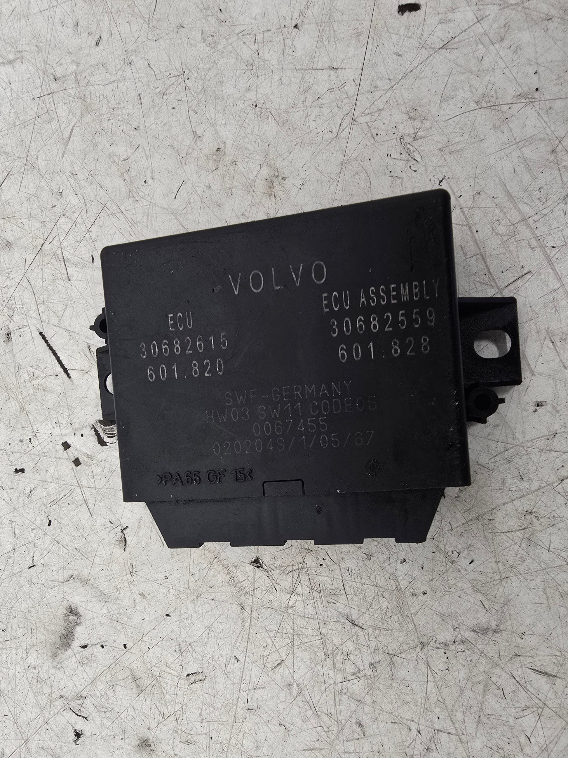 Volvo XC90 Parking Assistant Module 30682615 — photo 4
