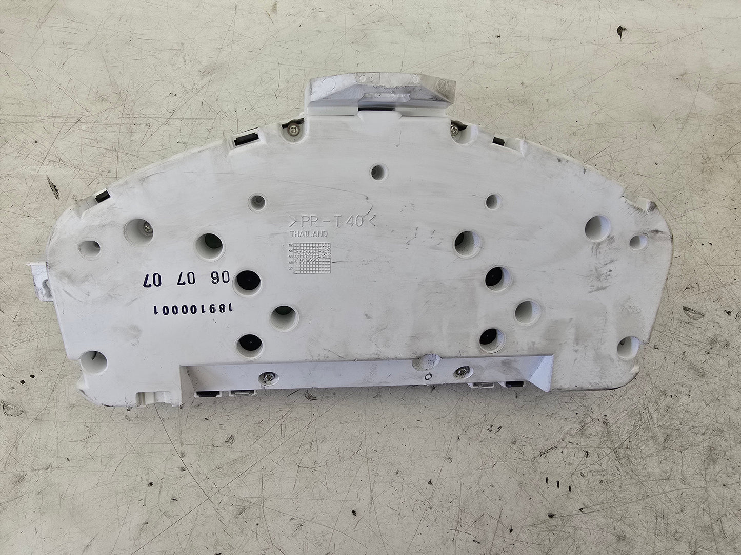 2007 Volvo C30 Instrument Cluster 30695705