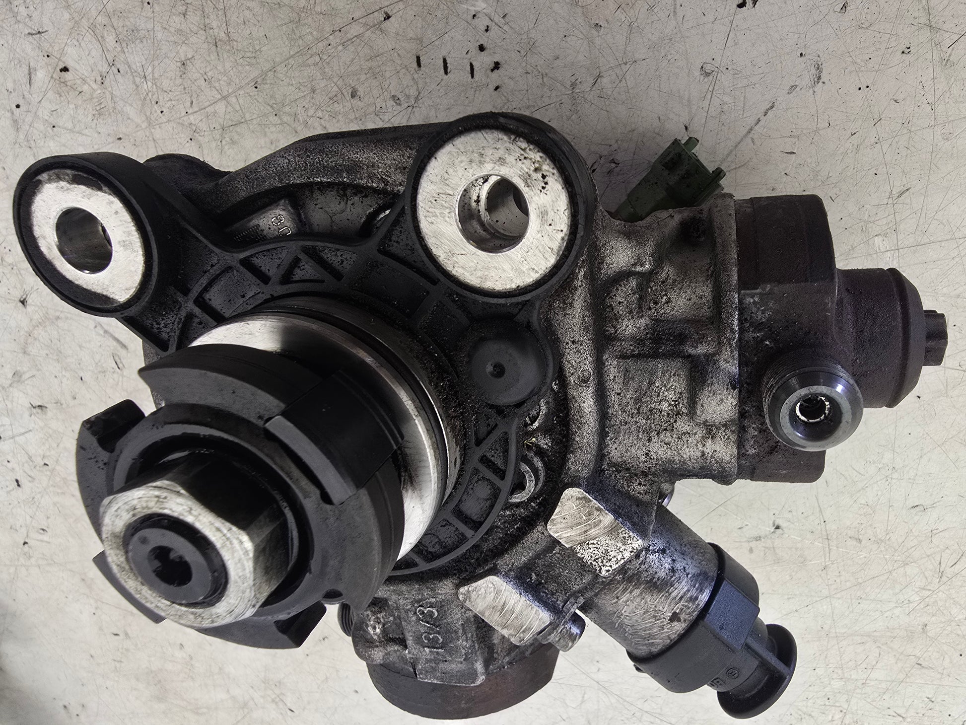 2007 Volvo C30 2.4 Diesel Fuel Pump 31272896