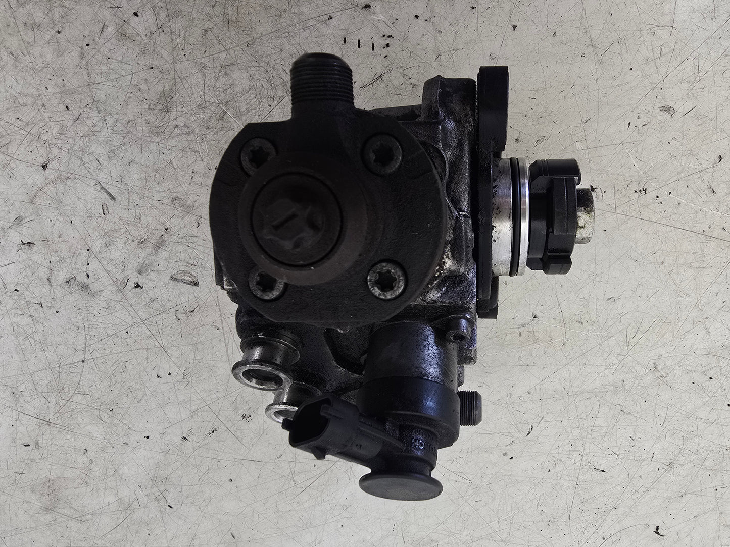2007 Volvo C30 2.4 Diesel Fuel Pump 31272896