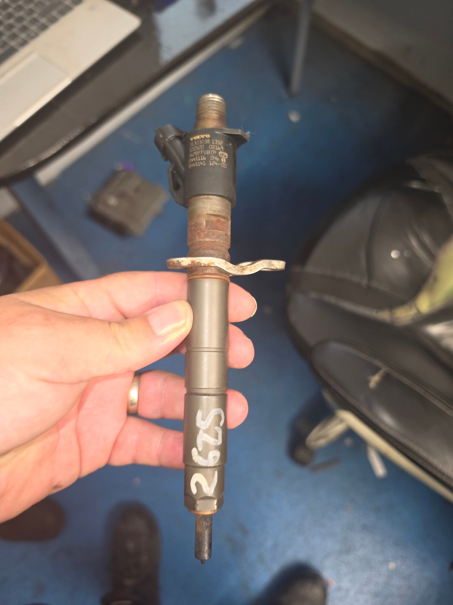 Volvo Fuel Injector 0445110259 30711383 VRAC Grade A