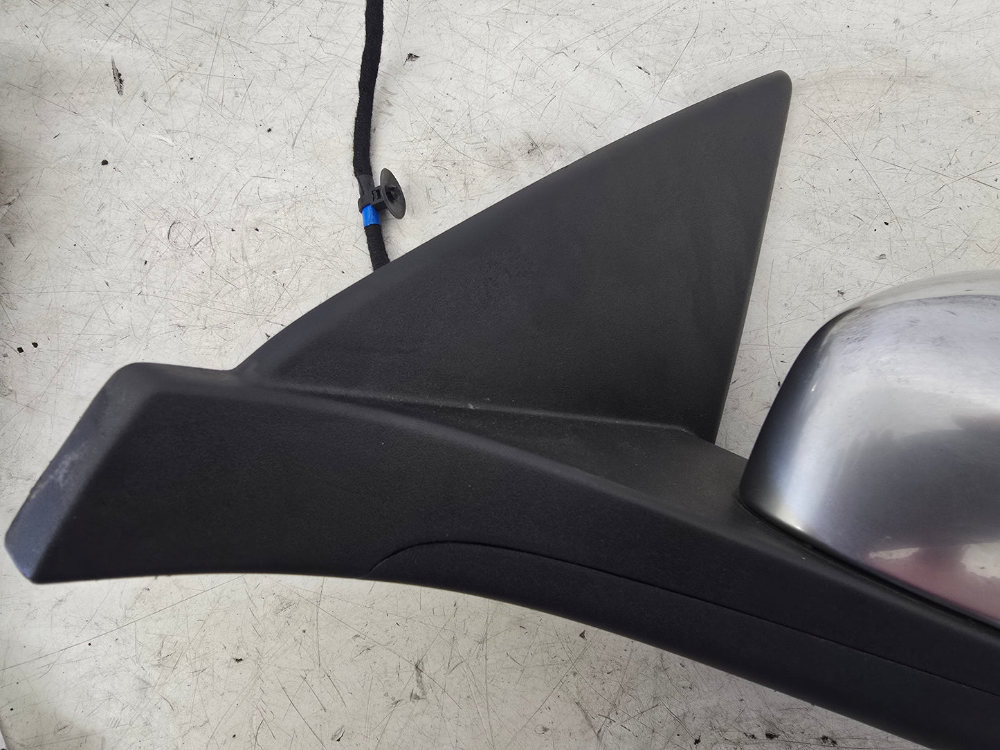 2007 Volvo C30 Passenger Side Power-Folding Electric Door Mirror – Silver
