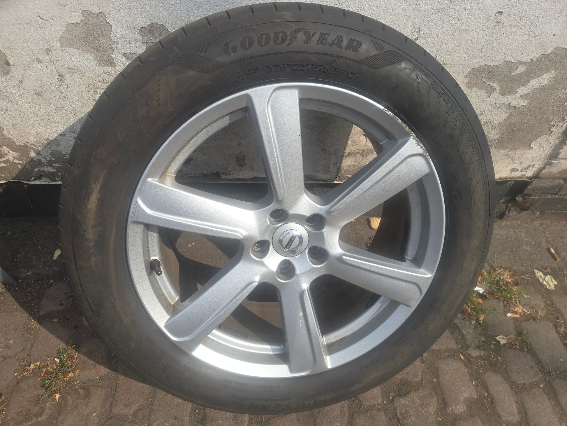 2012-2019 Volvo V40 Black Alloy Road Wheel 2.0D Hatchback VRAC B