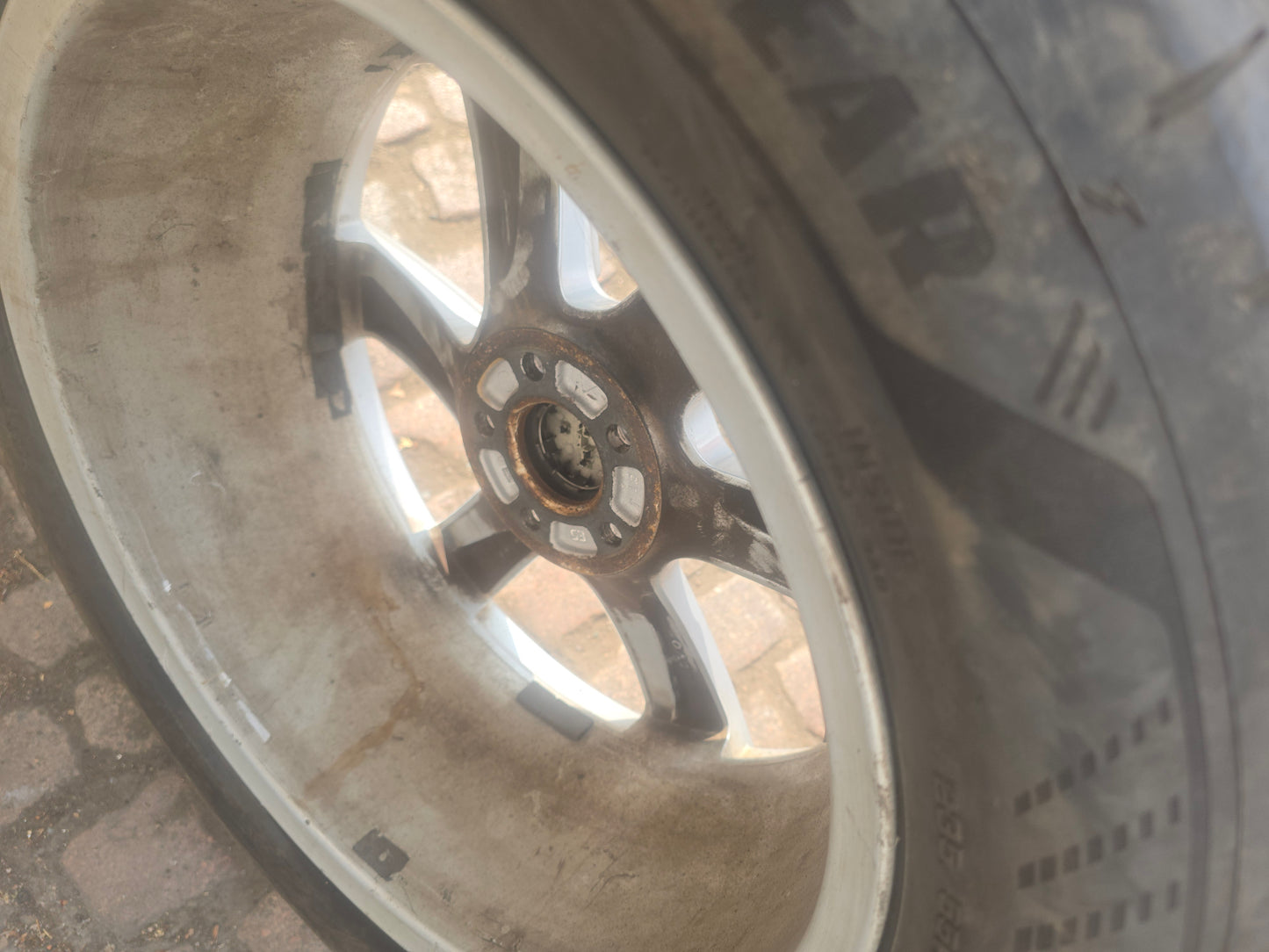 2012-2019 Volvo V40 Black Alloy Road Wheel 2.0D Hatchback VRAC B
