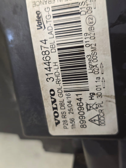 2011 Volvo XC90 Xenon Passenger Side Headlight 31446874