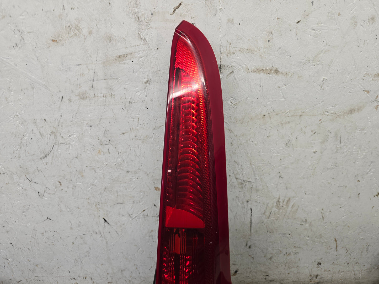 2006-2013 Volvo C30 Driver Side Rear Light 31213914