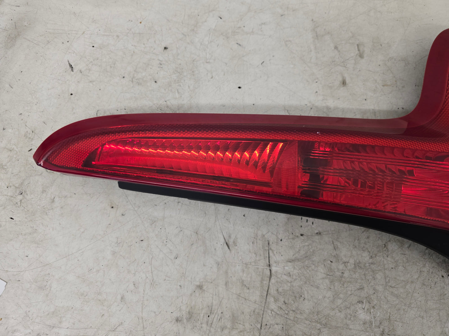 2006-2013 Volvo C30 Driver Side Rear Light 31213914