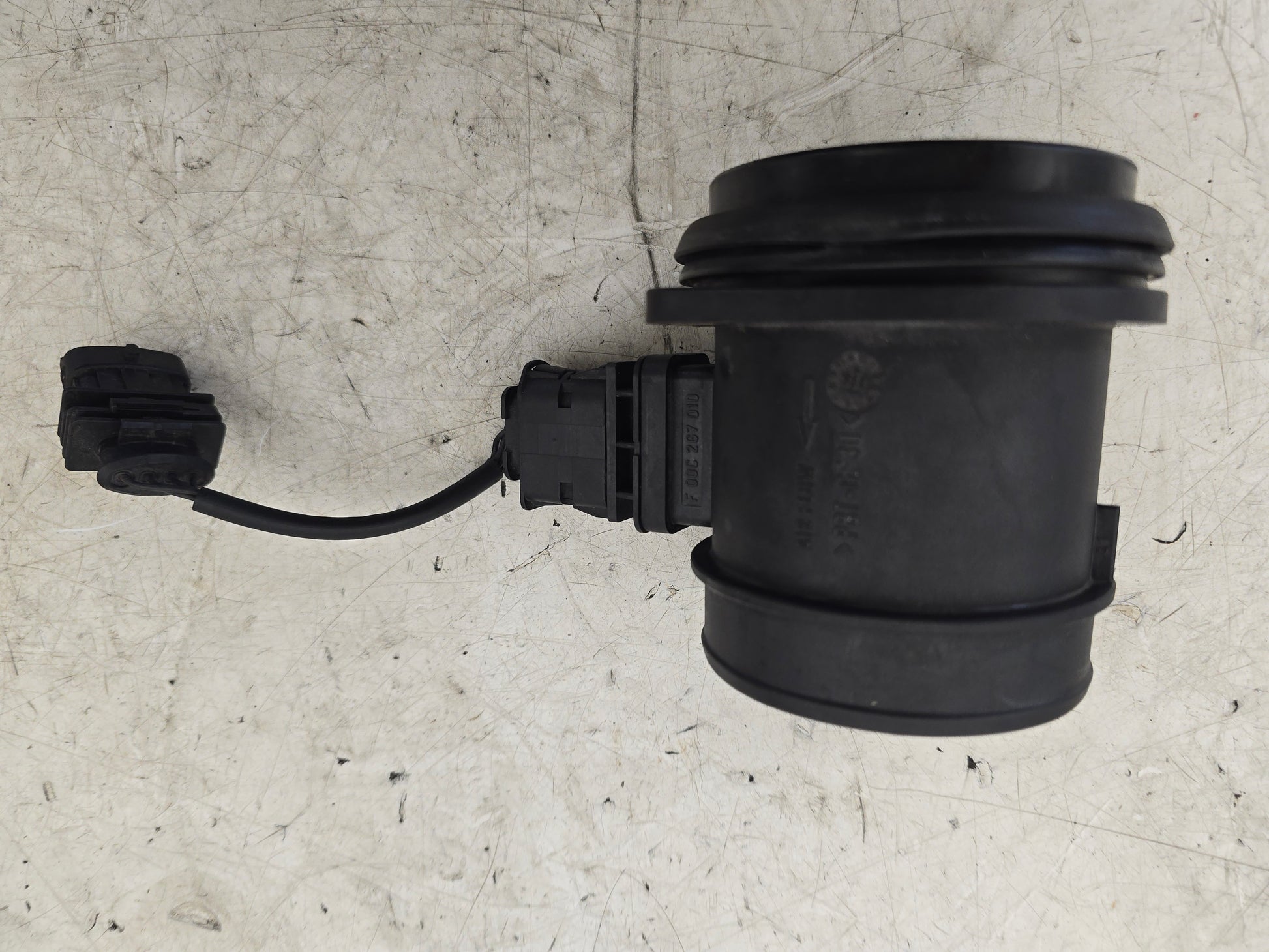 2006-2013 Volvo C30 Mass Air Flow Sensor 33772958