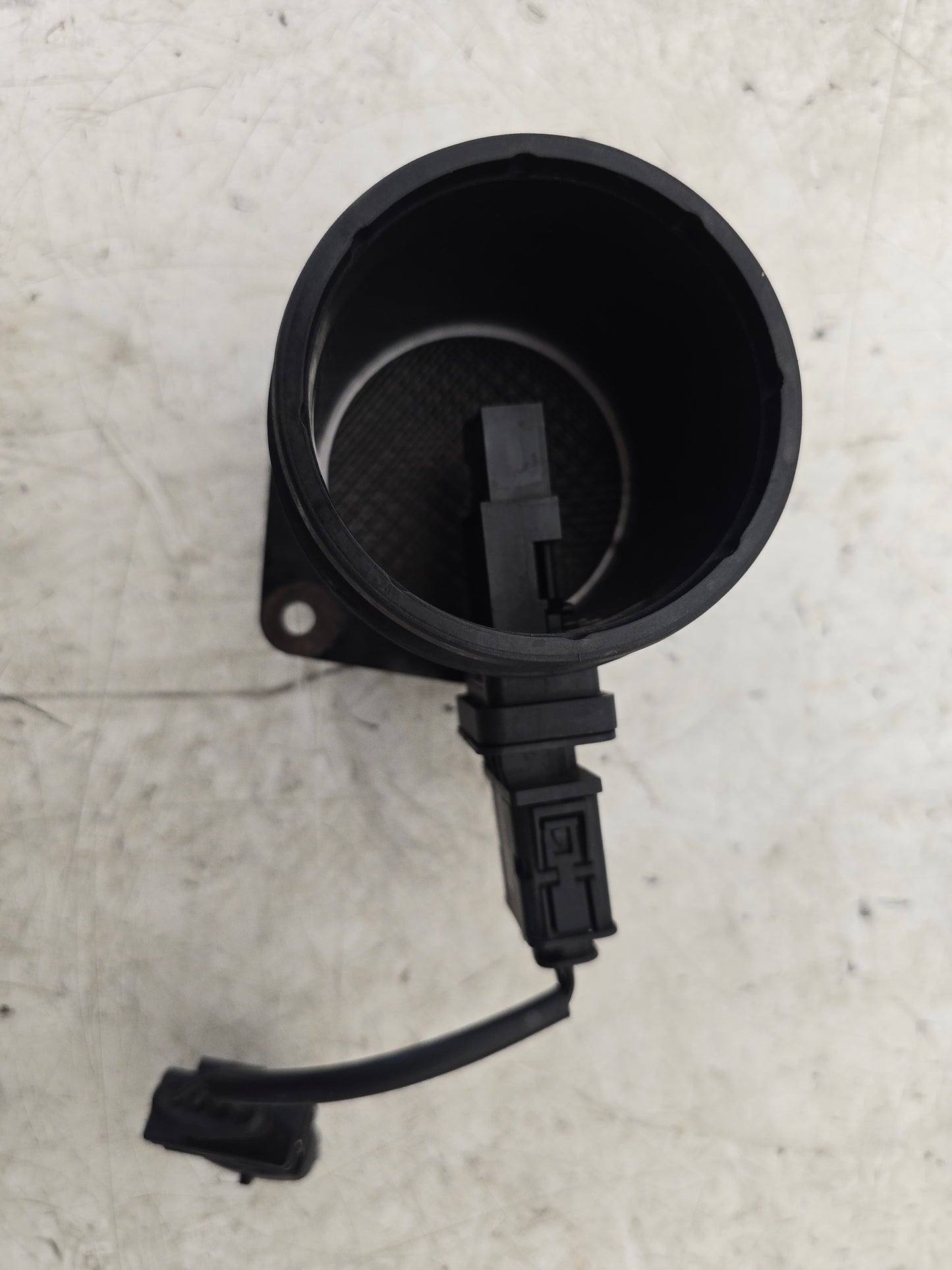 2006-2013 Volvo C30 Mass Air Flow Sensor 33772958