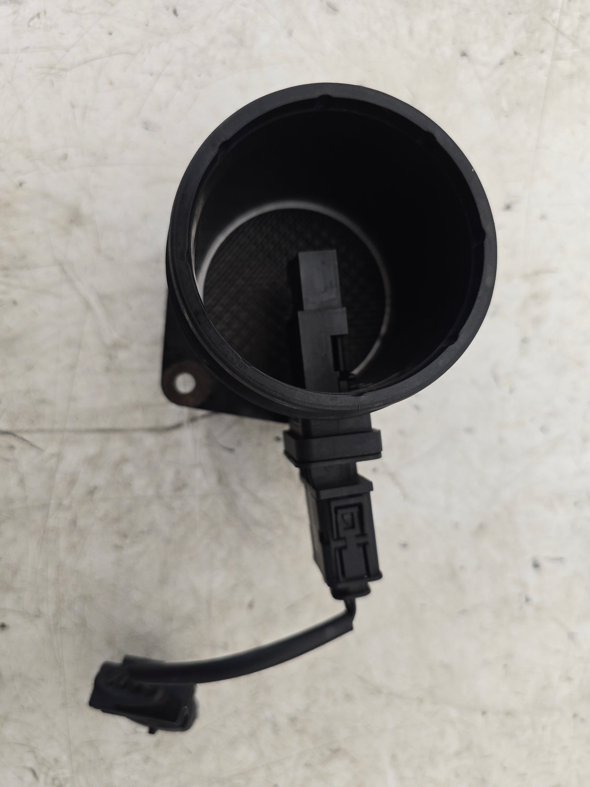 2006-2013 Volvo C30 Mass Air Flow Sensor 33772958