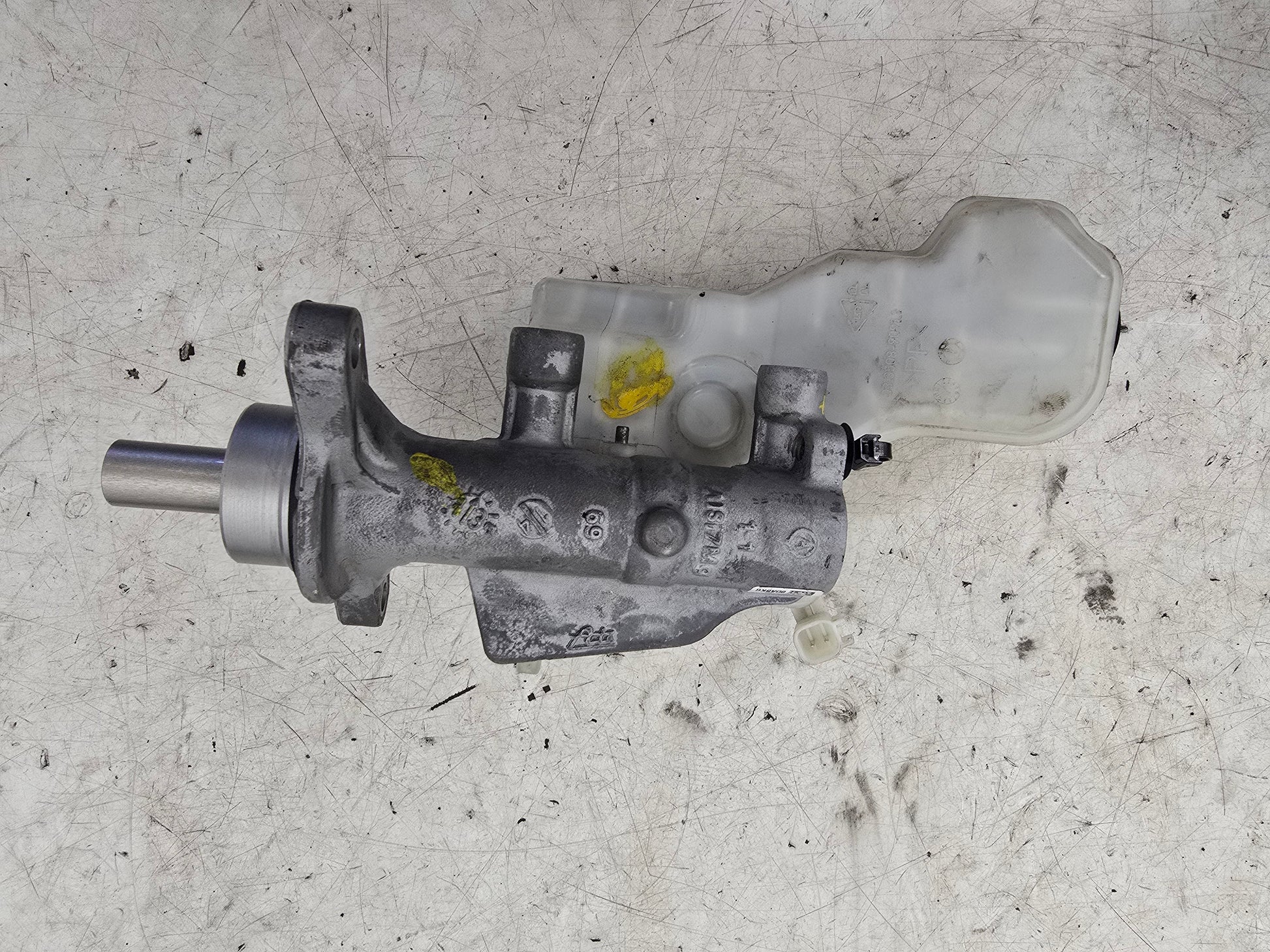 2014 Volvo V40 Brake Master Cylinder and Fluid Reservoir 1.6 Diesel RHD