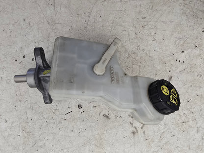 2014 Volvo V40 Brake Master Cylinder and Fluid Reservoir 1.6 Diesel RHD