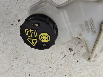 2014 Volvo V40 Brake Master Cylinder and Fluid Reservoir 1.6 Diesel RHD