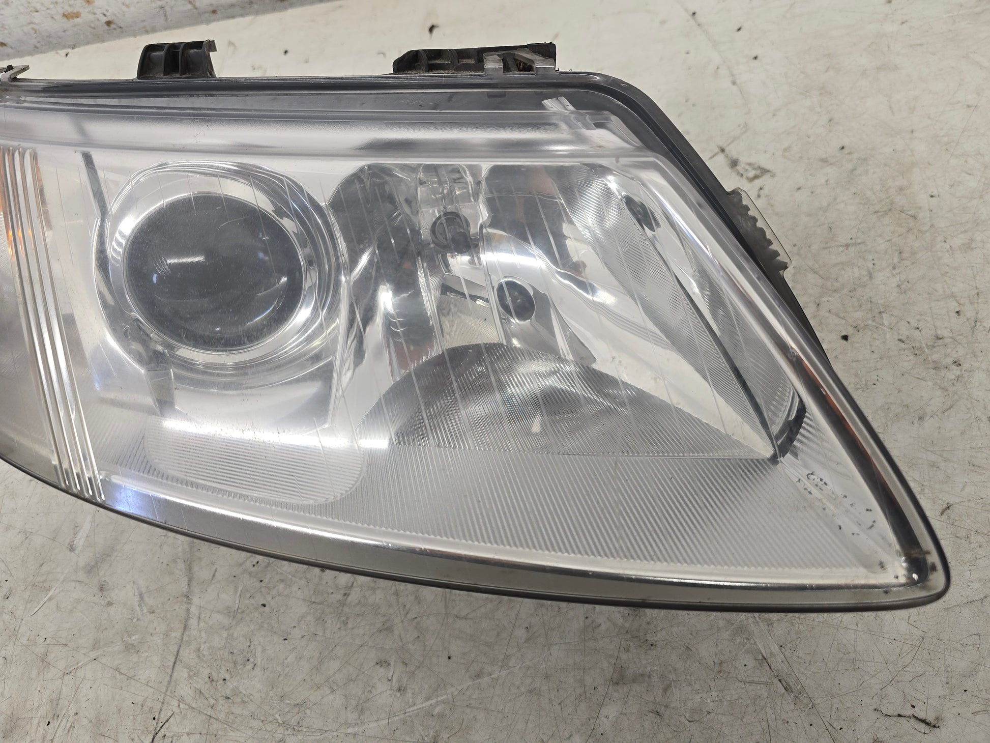 2003-2007 Saab 9-3 YS3F Convertible Driver Side Headlight — Stock 9680